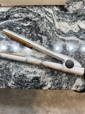 CHI White Marble Hair Straightener - Gold Plates